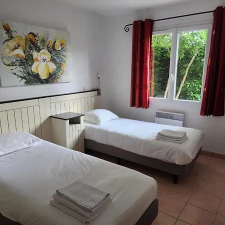 In With Golf & Pool Access *