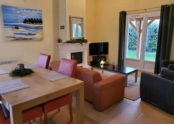 Сasa de vacaciones In With Golf & Pool Access