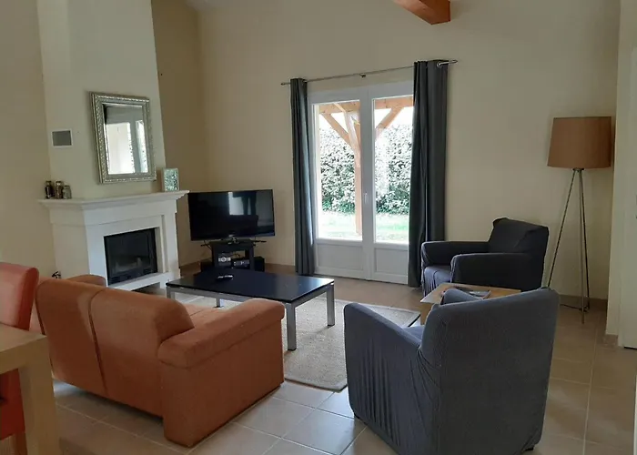 In With Golf & Pool Access